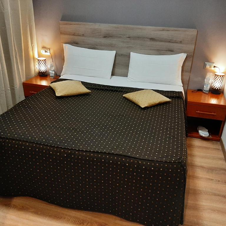 Roman Residence - Standard Double or Twin Room - 2