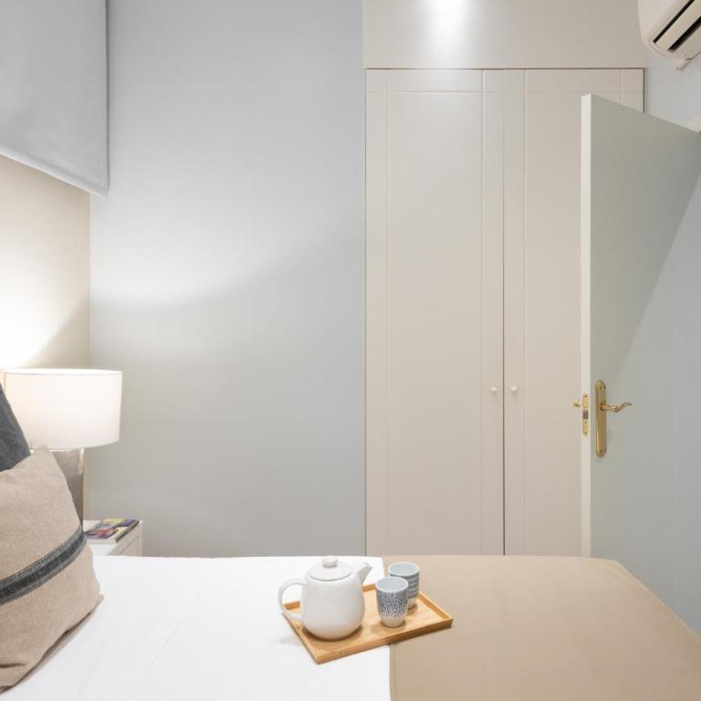 Carretas Apartments - Two-Bedroom Apartment (5 Adults) - 12