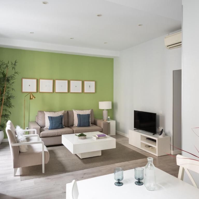 Carretas Apartments - Two-Bedroom Apartment (5 Adults) - 9
