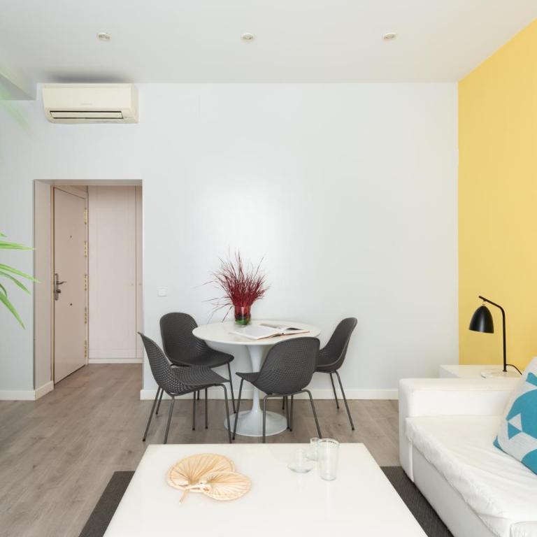 Carretas Apartments - Two-Bedroom Apartment (6 Adults) - 21