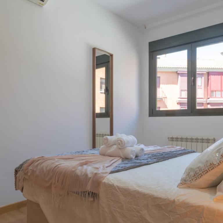 Luminoso Madrid Javalambre Temporal - Two-Bedroom Apartment - 23