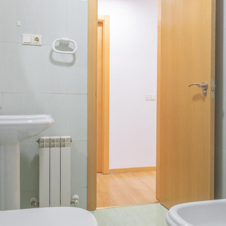 Luminoso Madrid Javalambre Temporal - Two-Bedroom Apartment - 56