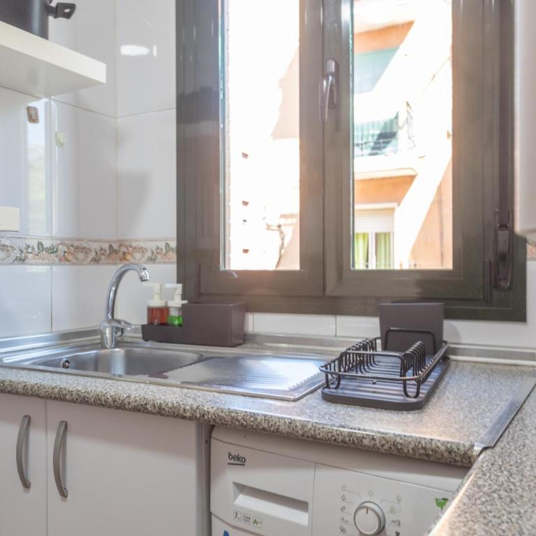 Luminoso Madrid Javalambre Temporal - Two-Bedroom Apartment - 34