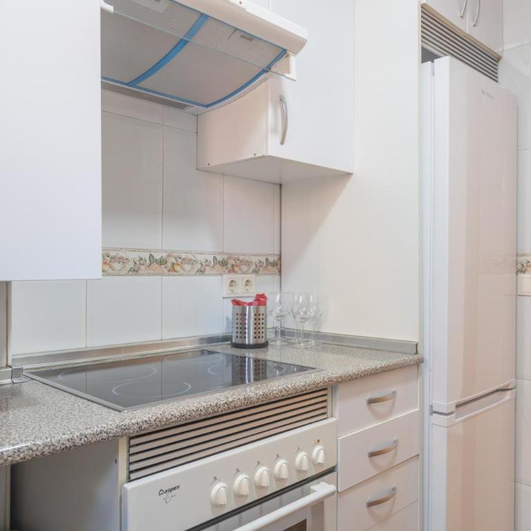 Luminoso Madrid Javalambre Temporal - Two-Bedroom Apartment - 43