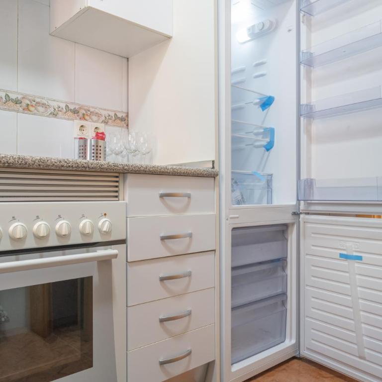 Luminoso Madrid Javalambre Temporal - Two-Bedroom Apartment - 45