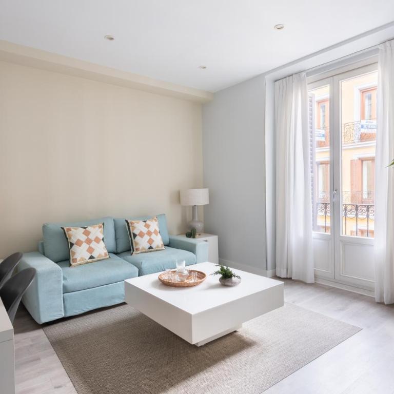 Carretas Apartments - Two-Bedroom Apartment (4 Adults) - 16