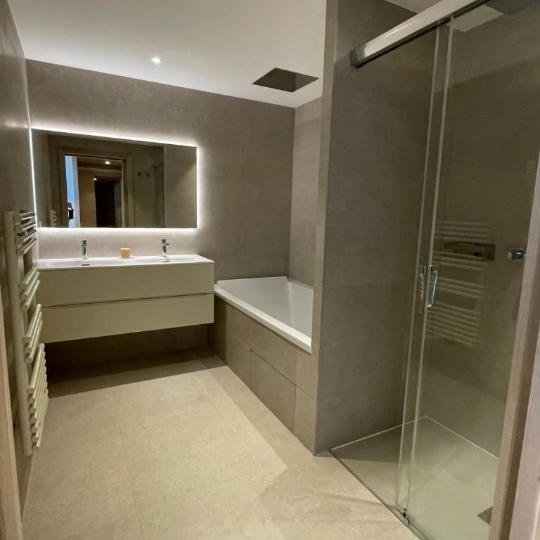 Le chalet sous-toiture Nánshān : spacieux, lumineux et idéalement situé à Auron - Appartement - 21