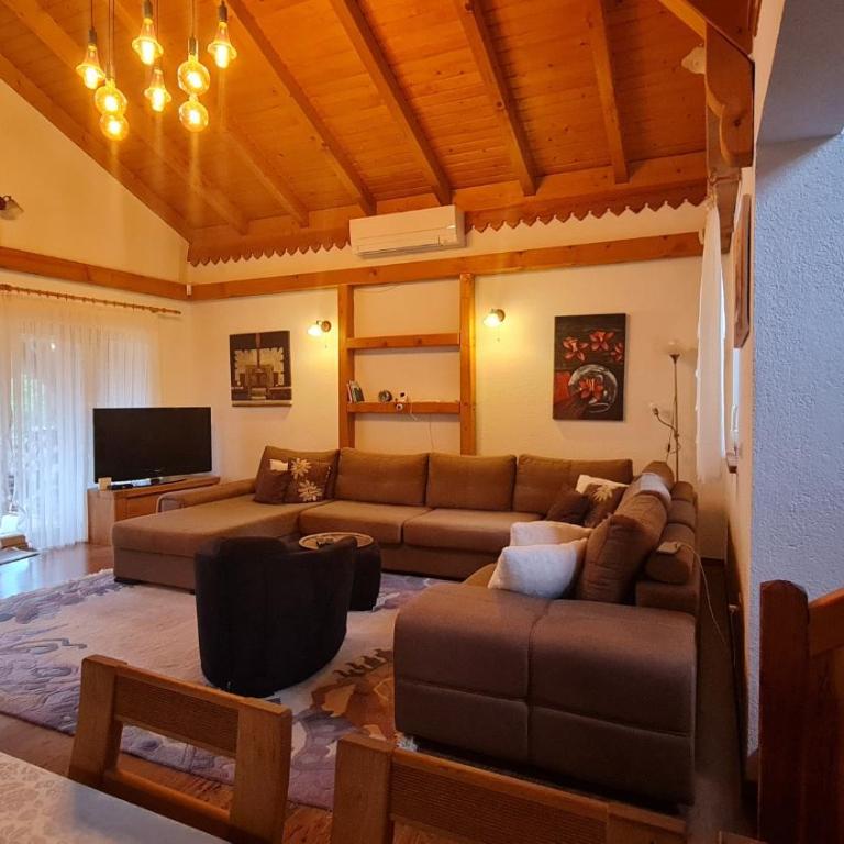 Sarajevo Forest Retreat - Kuća sa 2 Spavaće Sobe - 18