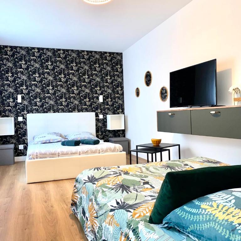 Superbe studio avec cour et parking gratuit à 5 min du château - Apartamento de 1 dormitorio - 8