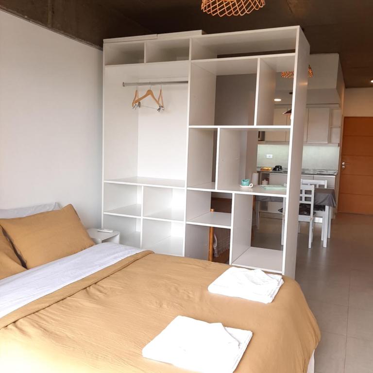 Amplio y cómodo Monoambiente - One-Bedroom Apartment - 10