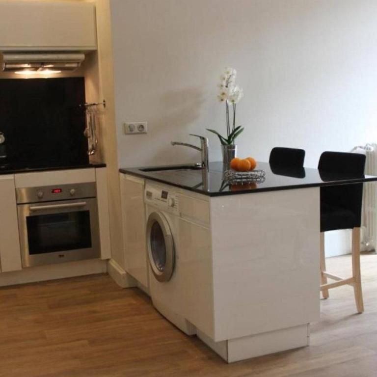 La Villa Beaupeyrat - Appart Hôtel de Charme dans bâtisse de caractère à 400m du coeur de ville de Limoges - Accès autonome - Appartement Supérieur - Côté Jardin - 3