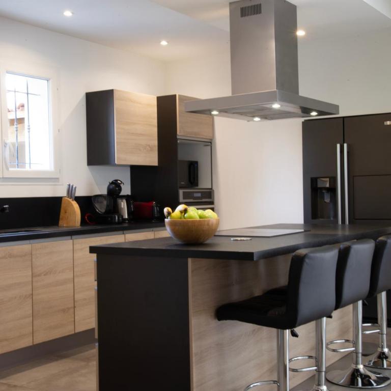 Maison Loutina, Villa 5 min à pied du centre - Villa mit 3 Schlafzimmern - 16