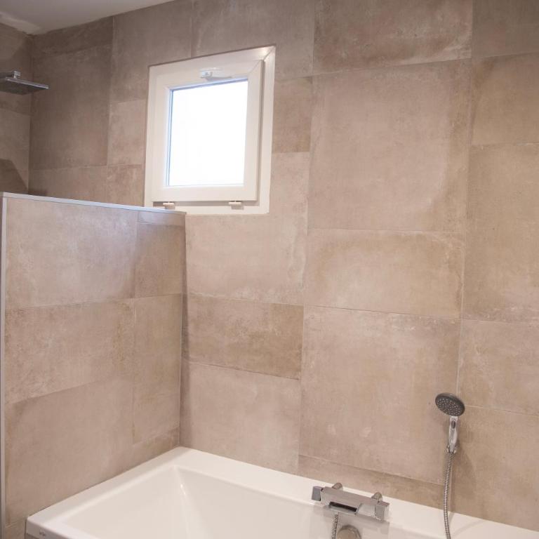 Maison Loutina, Villa 5 min à pied du centre - Villa mit 3 Schlafzimmern - 18