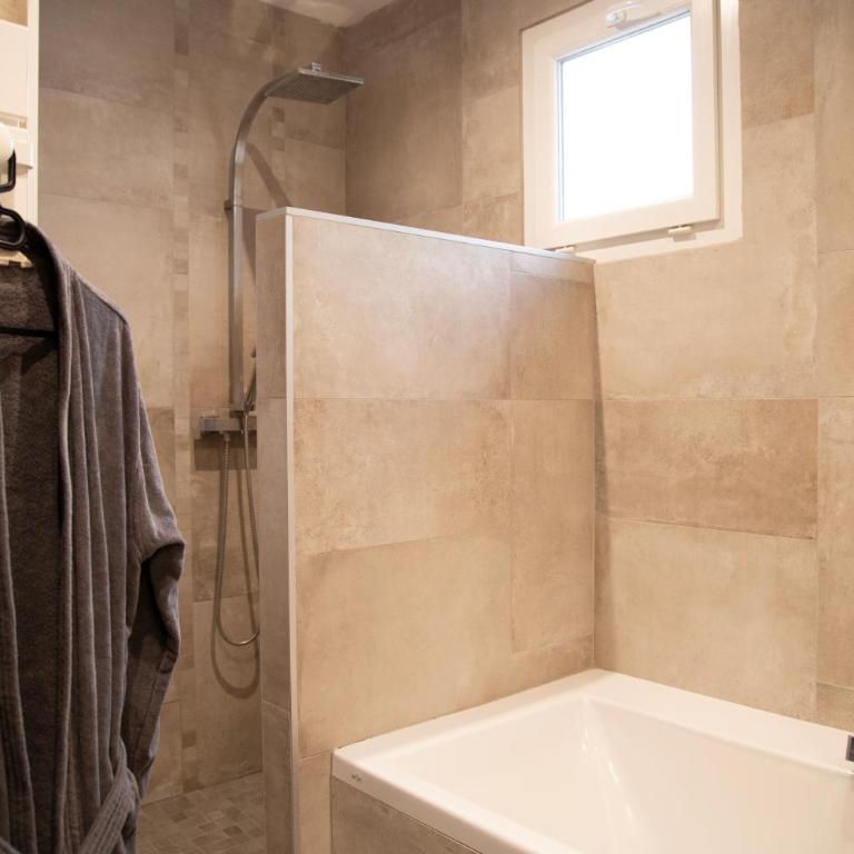 Maison Loutina, Villa 5 min à pied du centre - Villa mit 3 Schlafzimmern - 19