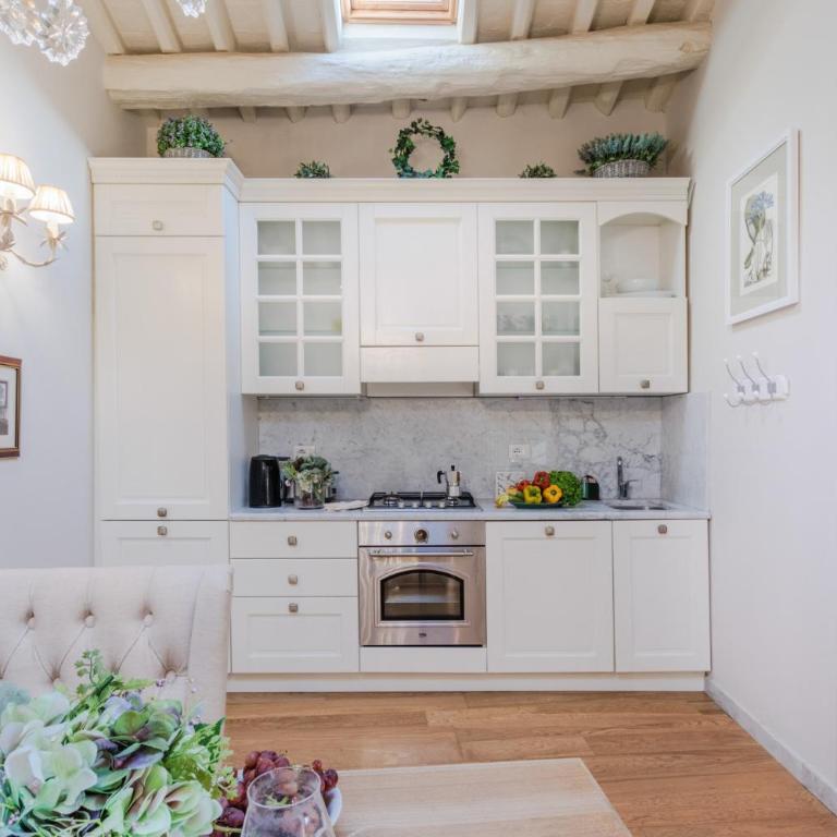 Casa Laura, UNWIND YOURSELF ON A LUXURY TERRACE IN LUCCA TOWN - Appartamento con 1 Camera da Letto - 10