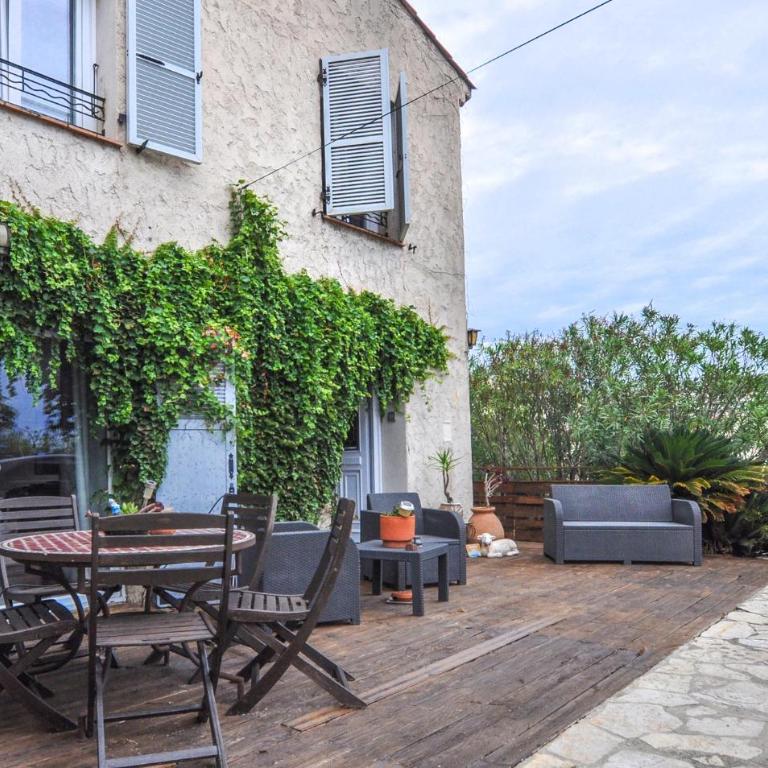 2 Bedroom Beach Front Apartment In Cagnes-Sur-Mer - Appartement 2 Chambres - 6