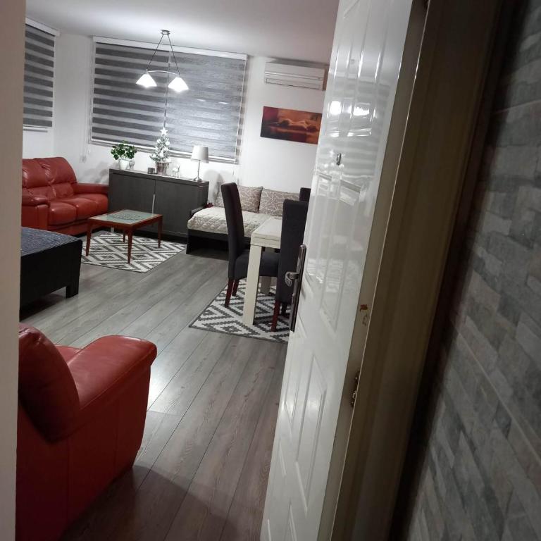 Kuća za odmor sa 3 spavaće sobe - Three-Bedroom Villa - 4