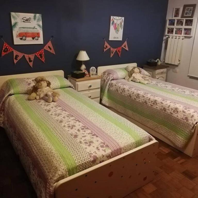 Casa El Cerezo con gran parque y pileta - Three-Bedroom House - 19