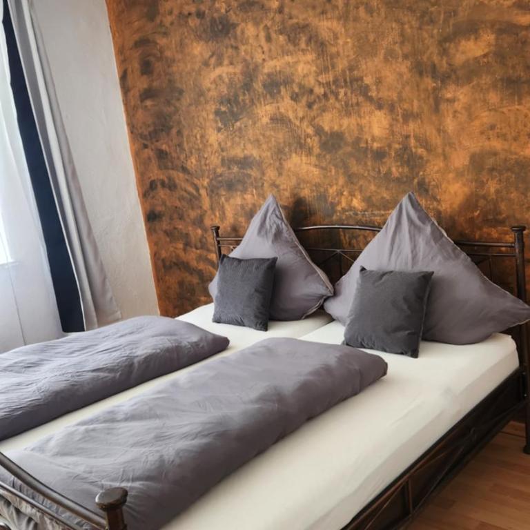 Hemma 4 U , 3 Zimmer Wohnung - Apartment mit 3 Schlafzimmern - 1
