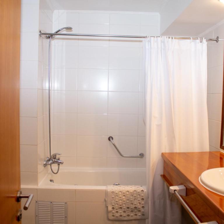 Hotel Germania - Habitación Cuádruple Estándar - 8