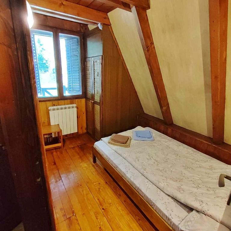 Vila Treska 98 - Five-Bedroom House - 16