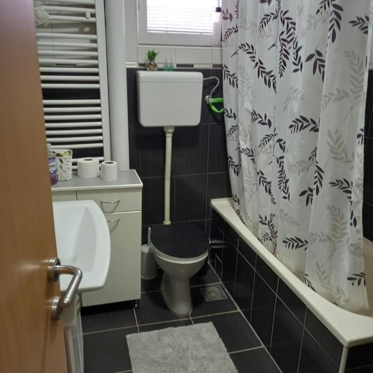 Kuća za odmor sa 3 spavaće sobe - Three-Bedroom Villa - 42