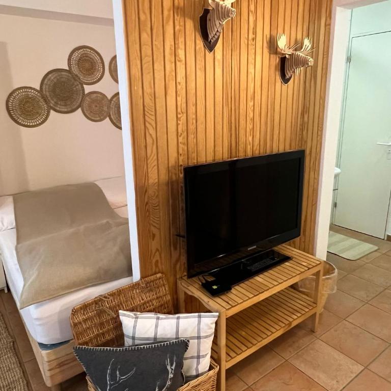 SPANNORT family home with common kitchen and self check-in - Luxus Vierbettzimmer - 6
