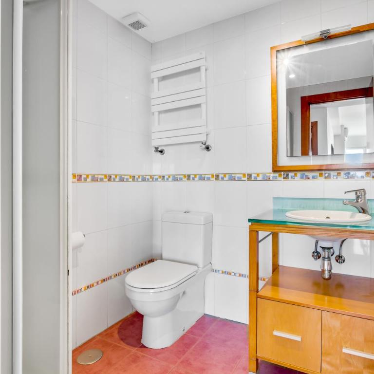 Apt Alameda de Colon Solo Familias - Apartamento de 3 dormitorios - 22