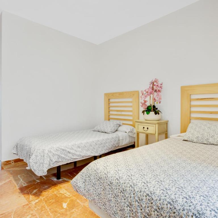 Apt Alameda de Colon Solo Familias - Apartamento de 3 dormitorios - 24