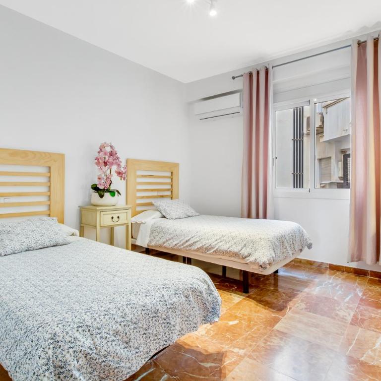 Apt Alameda de Colon Solo Familias - Apartamento de 3 dormitorios - 23