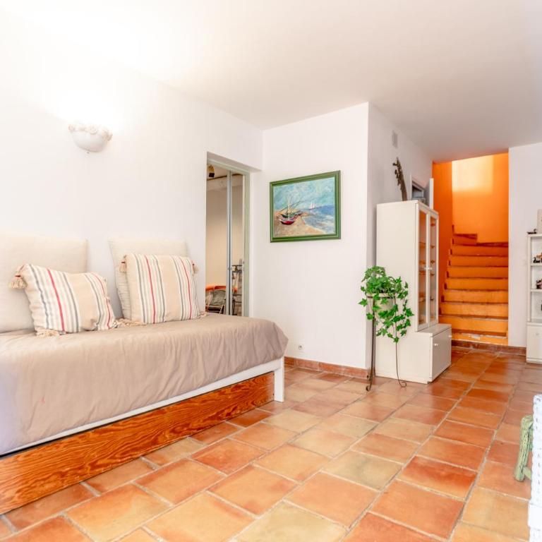 "La Chantyviere" Villa vue Exceptionnelle 180 degrés sur Golf Tropez, accès plage privée - Villa con piscina privada - 53