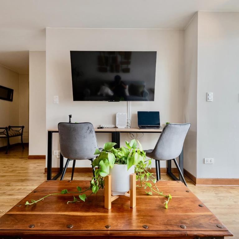 ALU Apartments - Miraflores Boardwalk, Wifi 70M - Three-Bedroom Apartment - 16