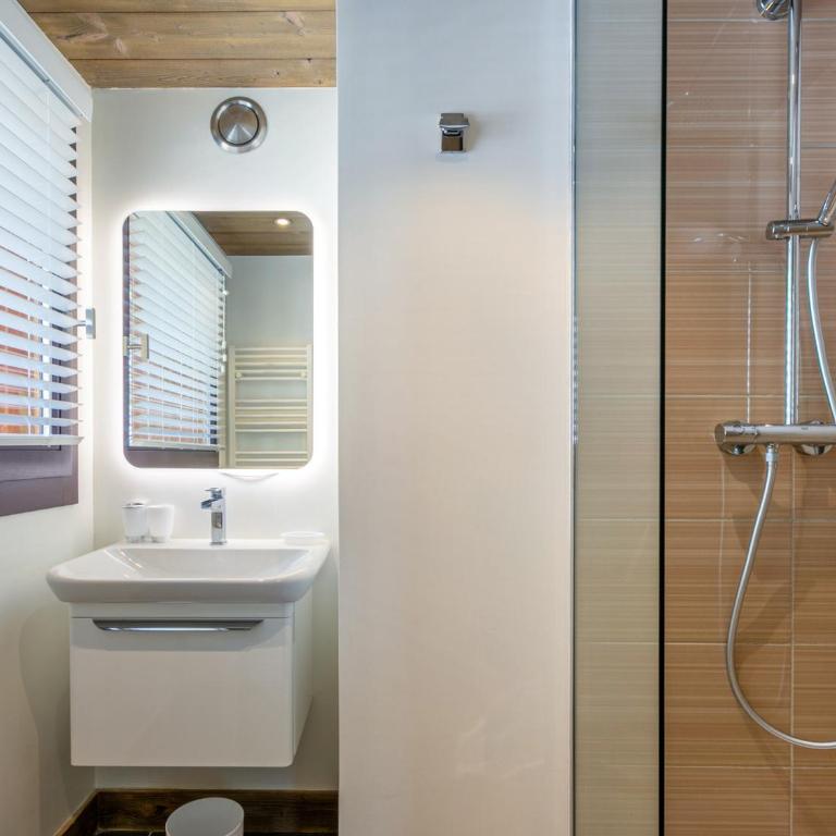 Appartement de prestige avec cheminée, balcon et wifi à Val-d'Isère - FR-1-694-320 - Appartement - 11