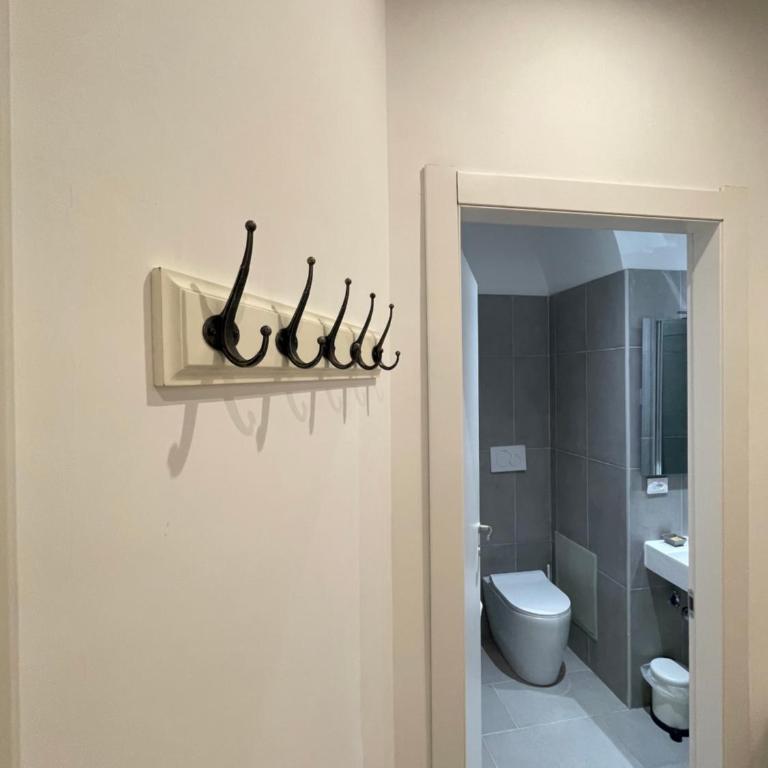 The Room 15 - Suite - 5
