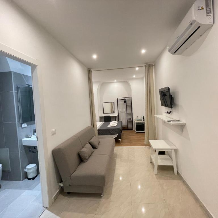The Room 15 - Suite - 10