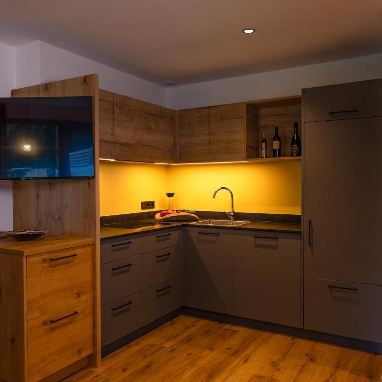 Linhea Apartments - Appartamento con 2 Camere da Letto - 7