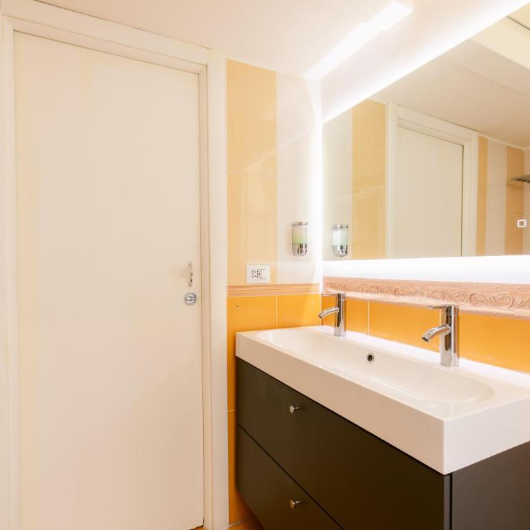 Calaba Chiaia - Appartamento con 2 Camere da Letto - 41