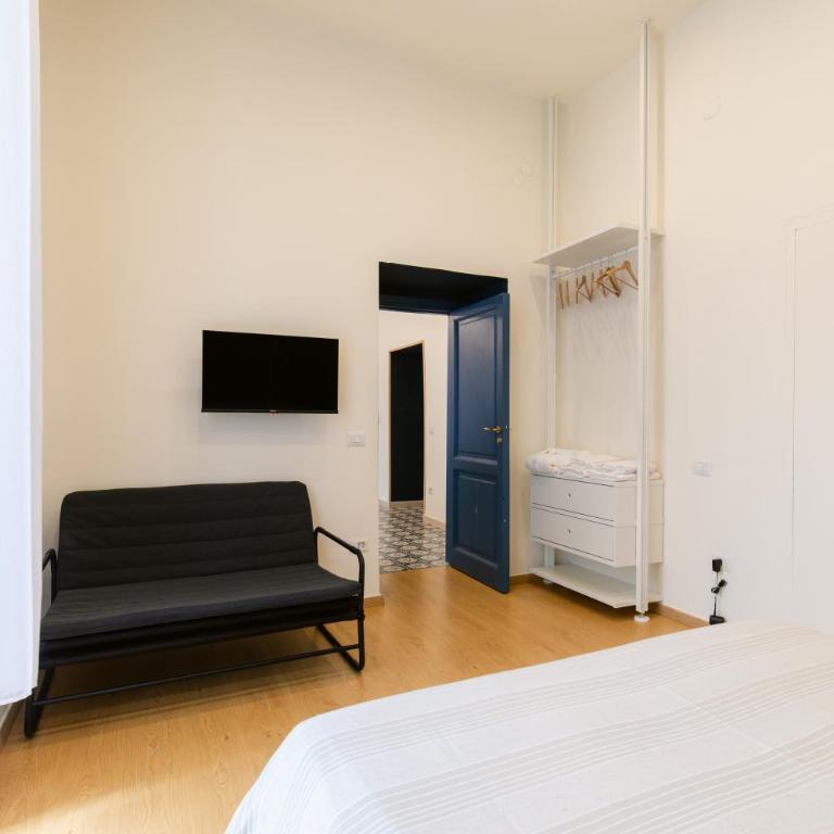 Calaba Chiaia - Appartamento con 2 Camere da Letto - 52