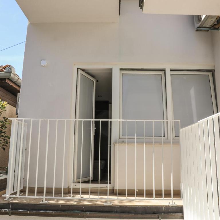 Studio Apartments Visit Point- Old town Sarajevo - Deluks Apartman s 1 Spavaćom Sobom i Pogledom na Vrt - 3