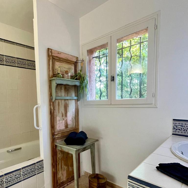 Natur & Jasmin Chambres d'hôtes naturistes en Provence - Chambre Double avec Salle de Bains Privative Extérieure - 6
