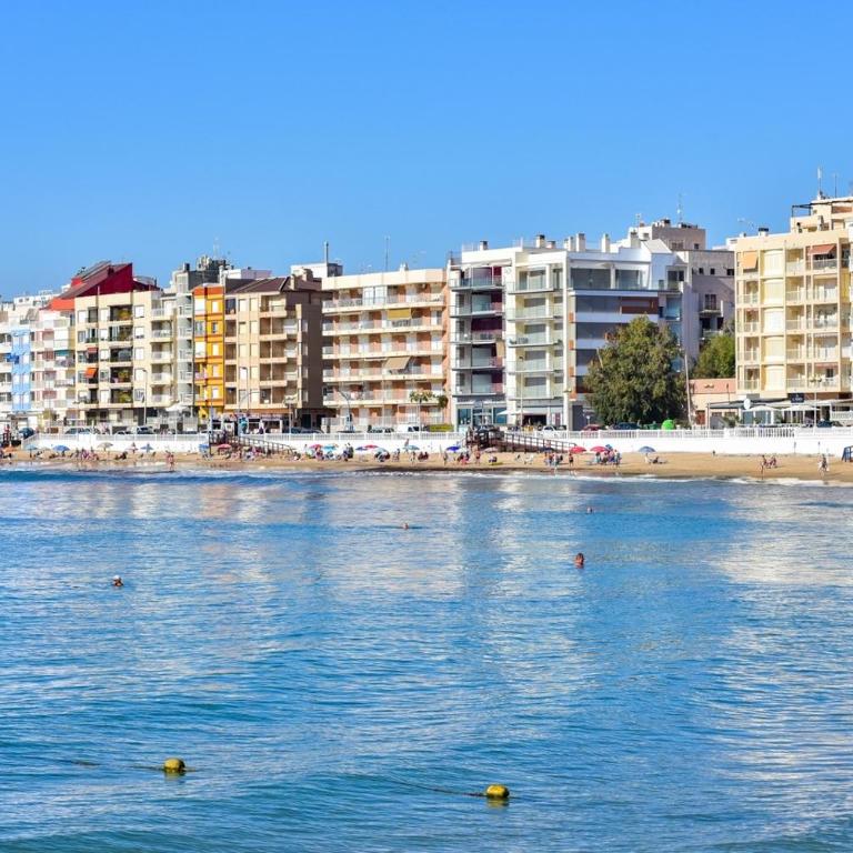 Apartamento Baltico, 50m to Los Locos Beach - Three-Bedroom Apartment - 16
