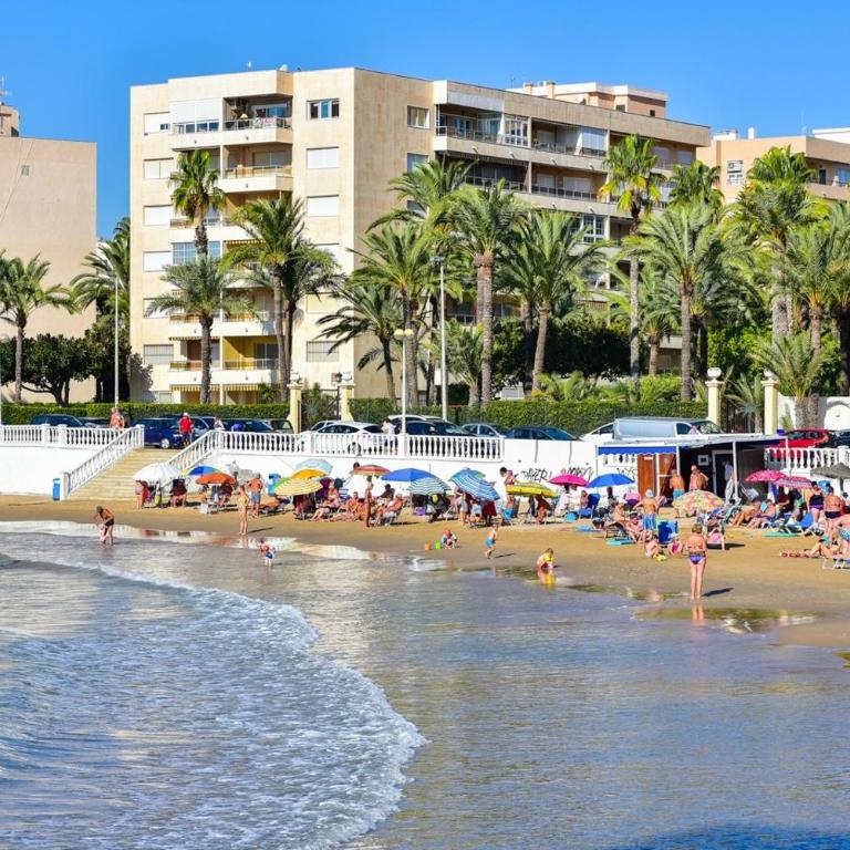 Apartamento Baltico, 50m to Los Locos Beach - Three-Bedroom Apartment - 18