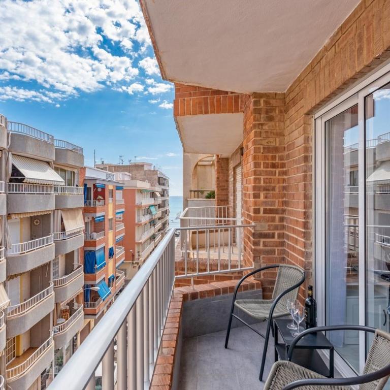Apartamento Baltico, 50m to Los Locos Beach - Three-Bedroom Apartment - 14