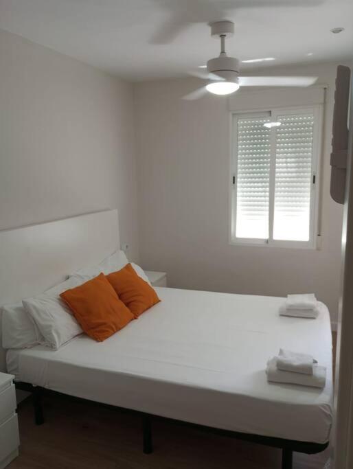 Apartamento WELCOME céntrico de diseño en calle Tres Forques - Three-Bedroom Apartment - 9