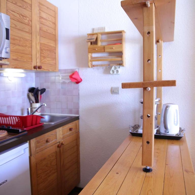 Studio confortable avec balcon à 400m des pistes - Auris en Oisans - Apartment mit 1 Schlafzimmer - 9