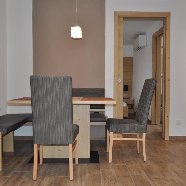 B&B - Apartments Sunnwies - Apartment mit 2 Schlafzimmern (4 Erwachsene) mit Balkon - Neubau - 10