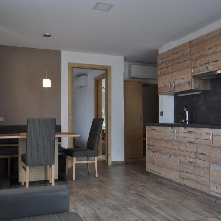 B&B - Apartments Sunnwies - Apartment mit 2 Schlafzimmern (4 Erwachsene) mit Balkon - Neubau - 12