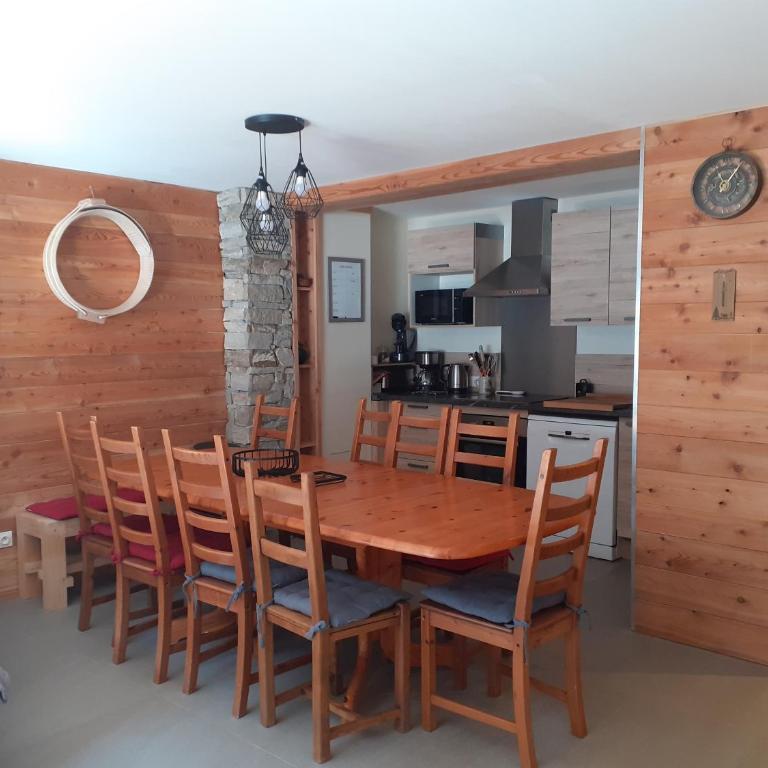 Appartement chaleureux avec wifi de 10 personnes à Val-Cenis - Appartement 3 Chambres - 2