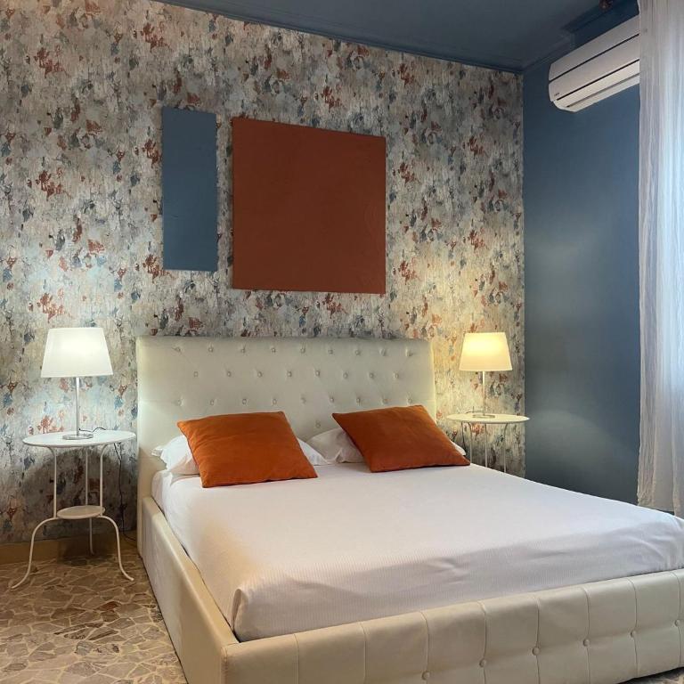 Central Suite Bed&Breakfast - Camera Quadrupla con Doccia - 2