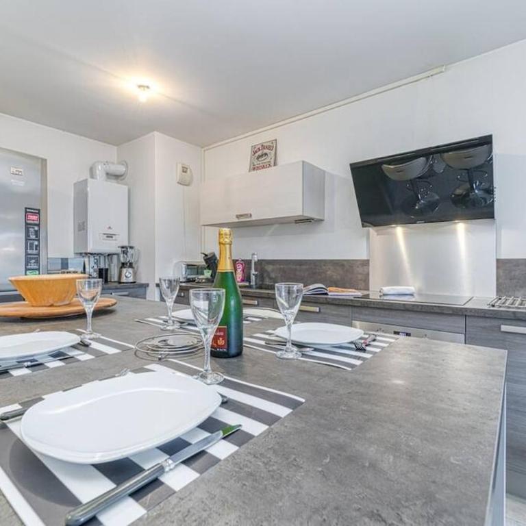 Bel appartement-garage privé-balcon-wifi fibre - Appartement 1 Chambre - 11